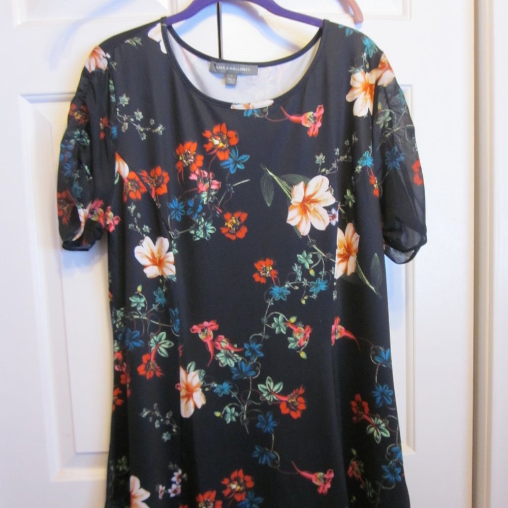 Kate & Mallory Black Floral High/Low Tunic Sz L